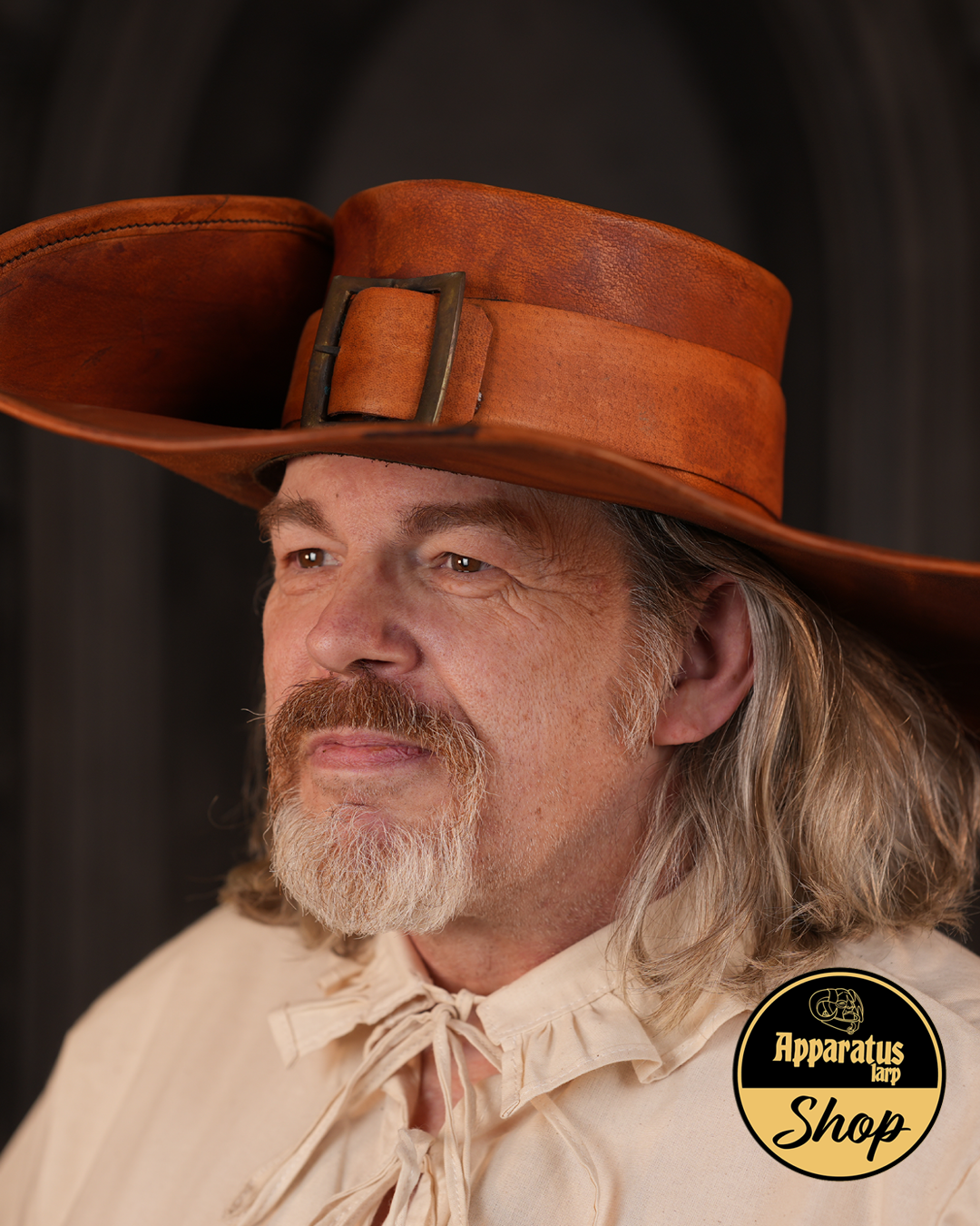 Musketeer leather hat brown