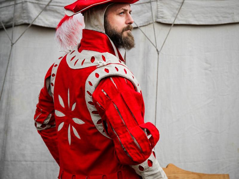 Landsknecht Ärmel Streifen Imperialis Rot/Natur