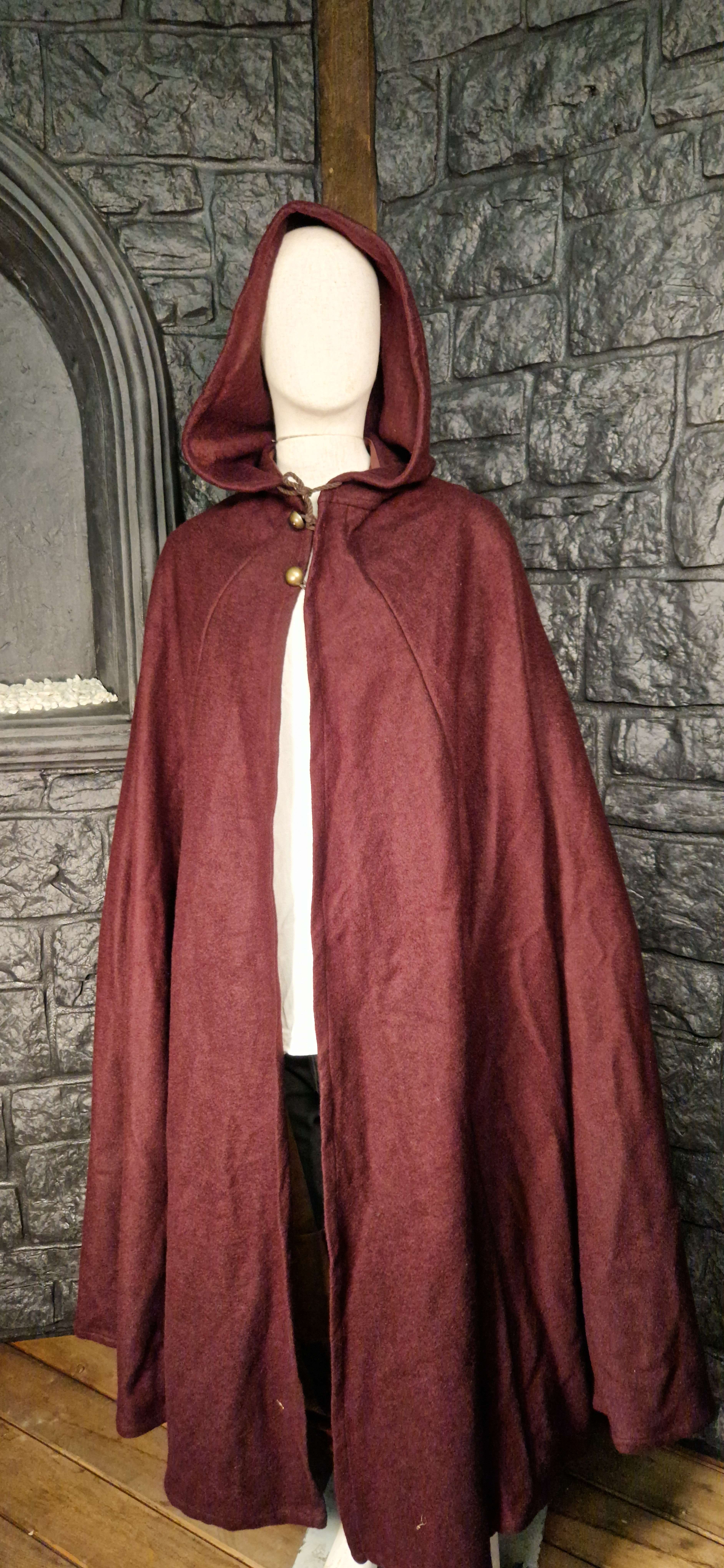 Kashi Hooded Cloak Bordeaux