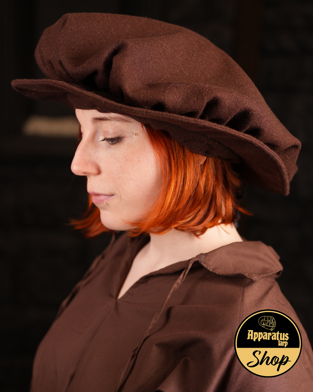 Alfonse Tudor barett wool brown