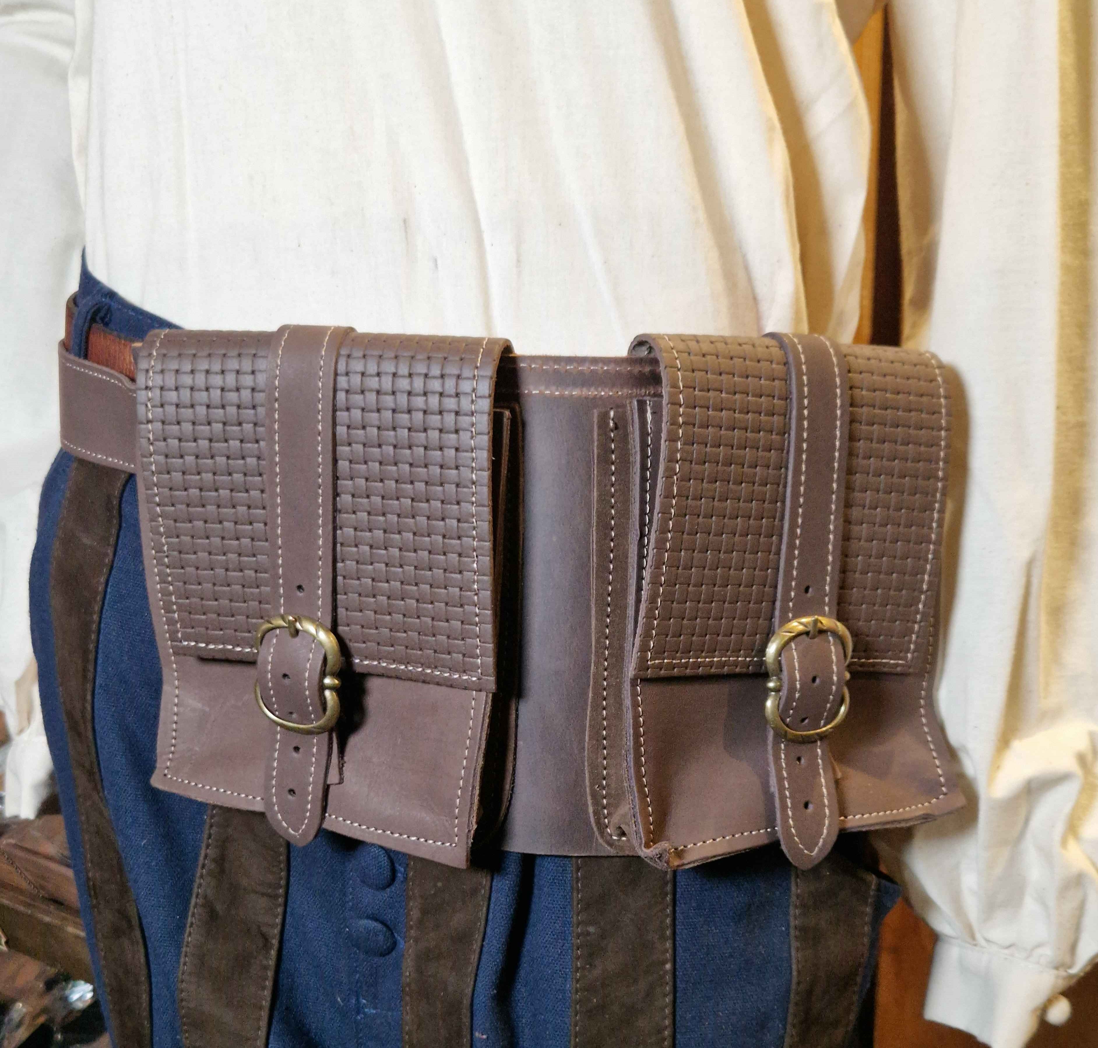 Valiant Double Belt Bag