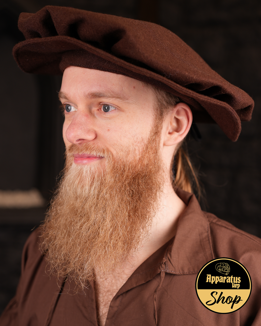 Alfonse Tudor barett wool brown