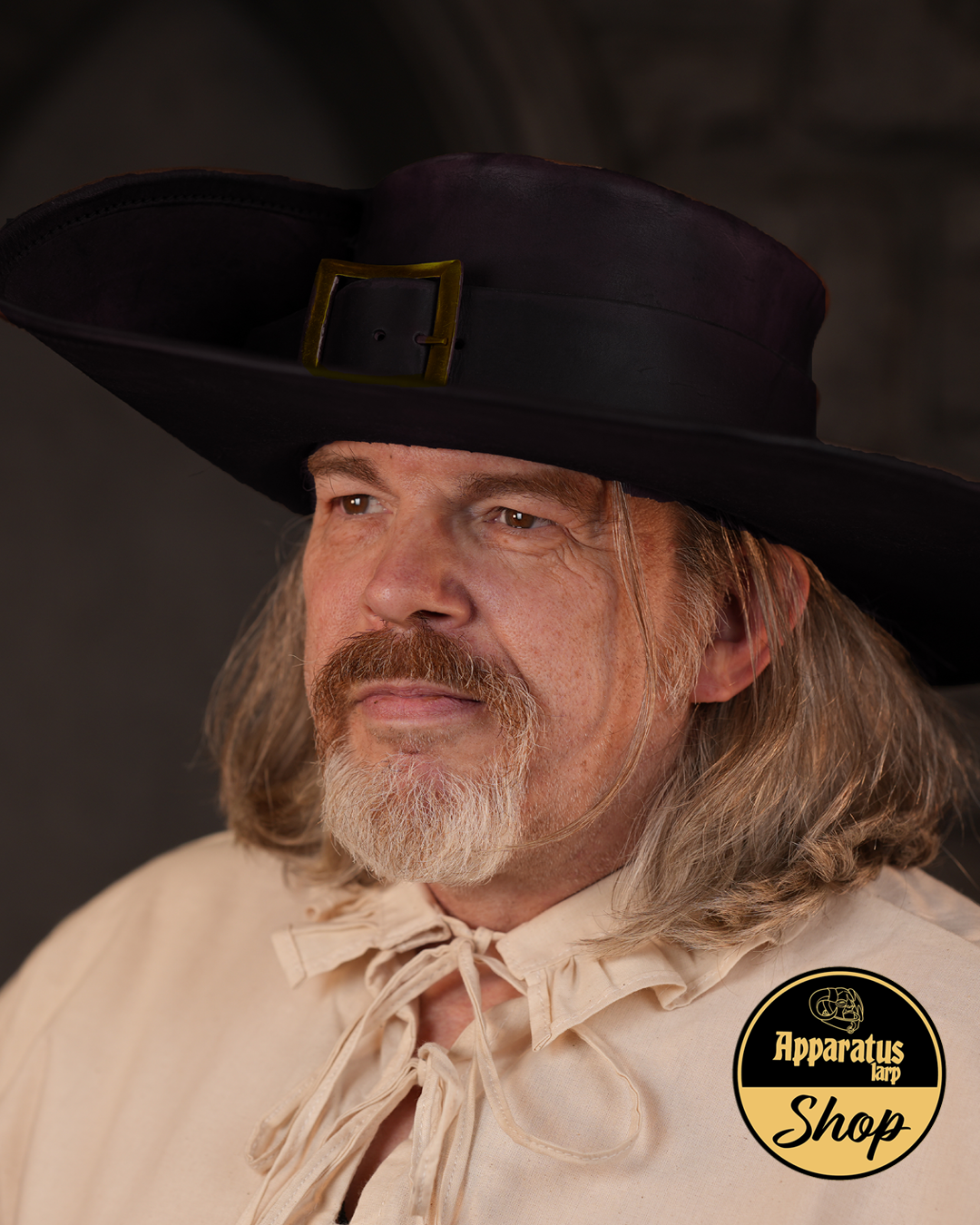 Musketeer leather hat